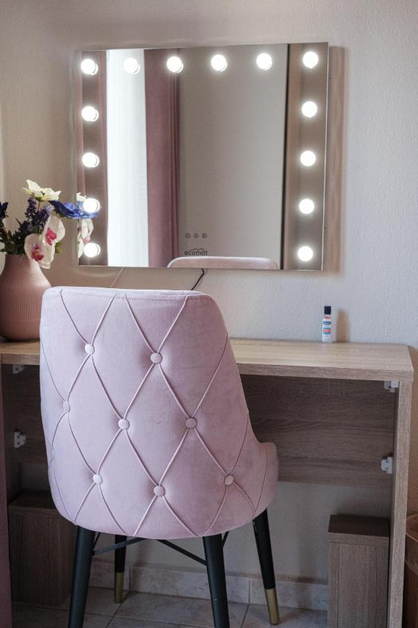 Remvi Apartment Komotiní Luaran gambar